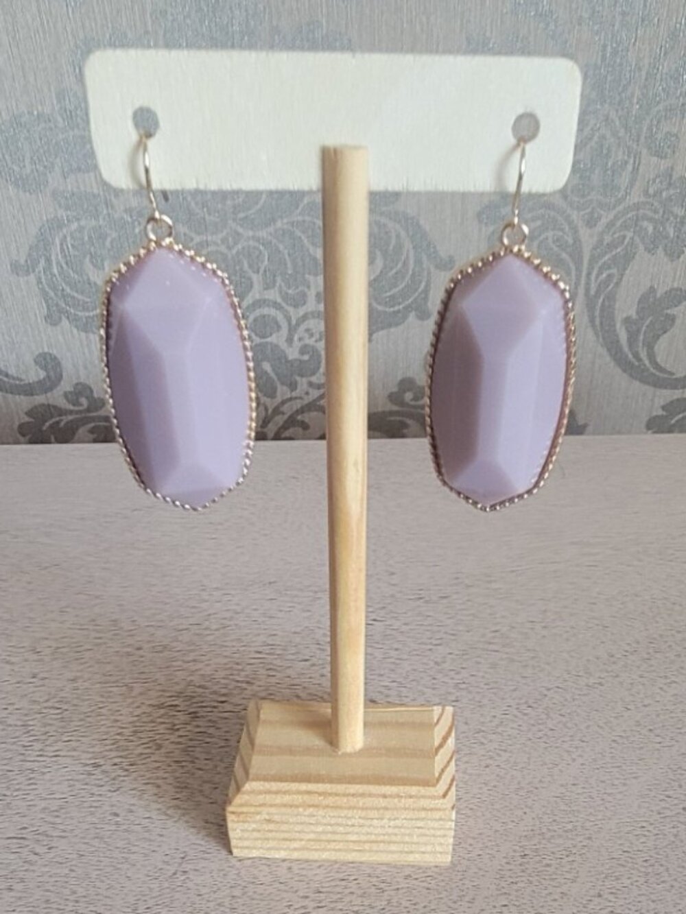 Mia Lavender Earrings